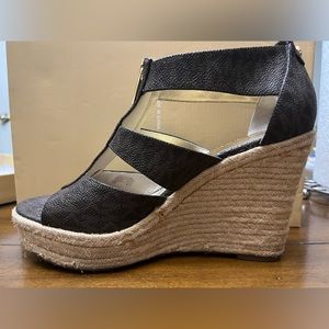 Michael Kors, Size, 7 1/2, Brown with MK logo